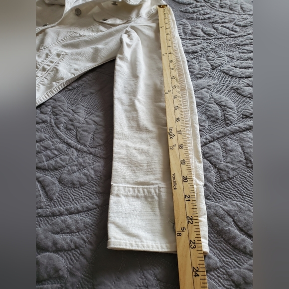 GAP White Classic Denim Jacket - Picture 10 of 11